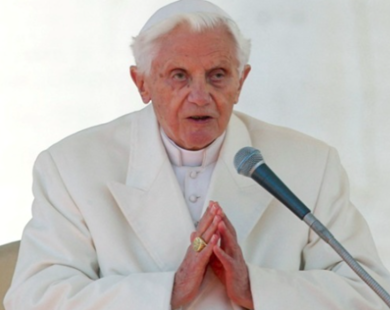 Cựu giáo hoàng Benedict qua đời