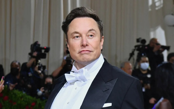 Elon Musk lấy lại ngôi giàu nhất thế giới